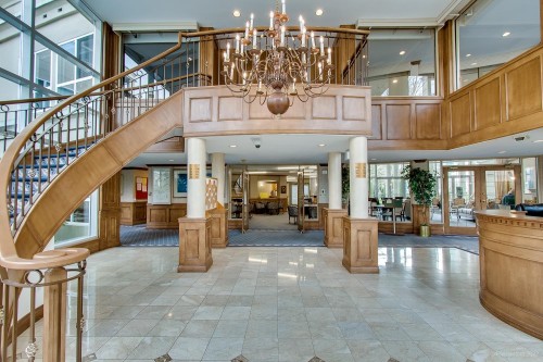 340-3098 Guildford Way, Coquitlam, BC - Indoor Photo Showing Other Room