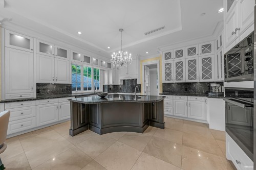 6011 Adera Street, Vancouver, BC - Indoor Photo Showing Kitchen With Upgraded Kitchen