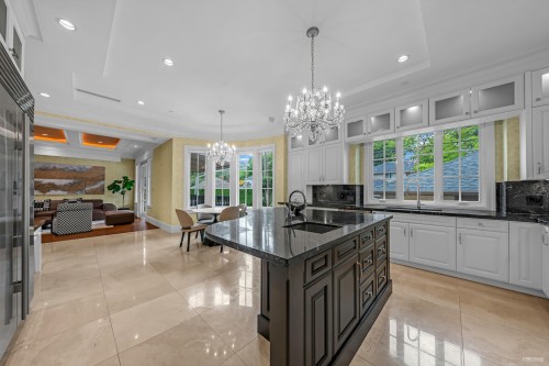 6011 Adera Street, Vancouver, BC - Indoor Photo Showing Kitchen With Upgraded Kitchen