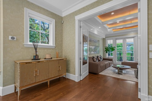 6011 Adera Street, Vancouver, BC - Indoor