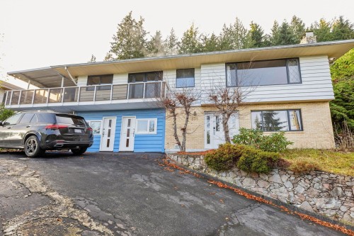 556 Ballantree Road  West Vancouver, BC V7S 1W3