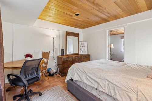 556 Ballantree Road, West Vancouver, BC - Indoor Photo Showing Bedroom