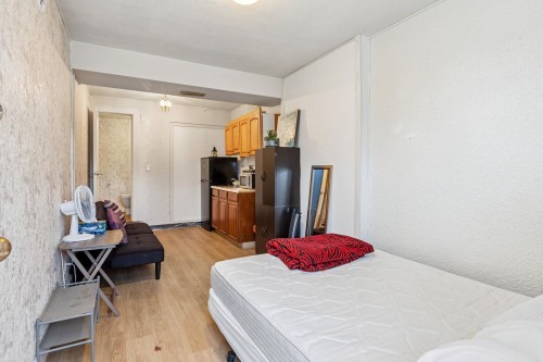 556 Ballantree Road, West Vancouver, BC - Indoor Photo Showing Bedroom