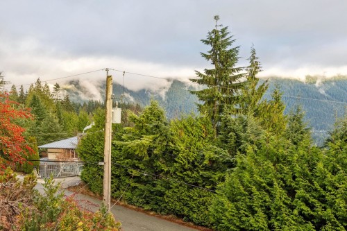 556 Ballantree Road, West Vancouver, BC - Outdoor With View
