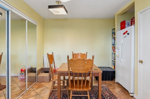556 Ballantree Road, West Vancouver, BC - Indoor Photo Showing Dining Room