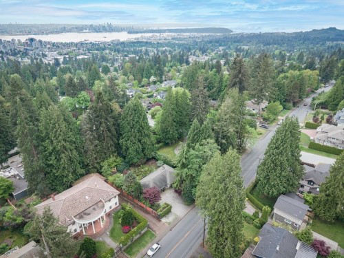 435 E Osborne Road, North Vancouver, BC - Outdoor With View