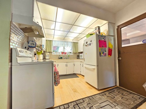 435 E Osborne Road, North Vancouver, BC - Indoor