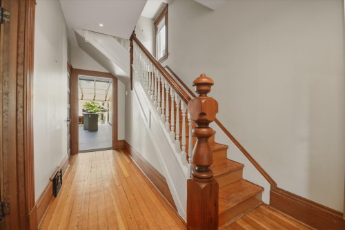 647 Prior Street, Vancouver, BC - Indoor Photo Showing Other Room