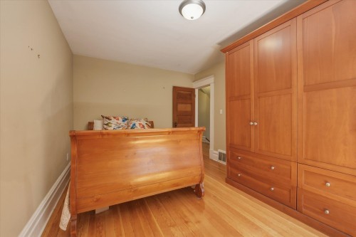 647 Prior Street, Vancouver, BC - Indoor Photo Showing Bedroom