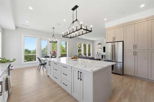 27107 River Road, Maple Ridge, BC - Indoor Photo Showing Kitchen With Upgraded Kitchen
