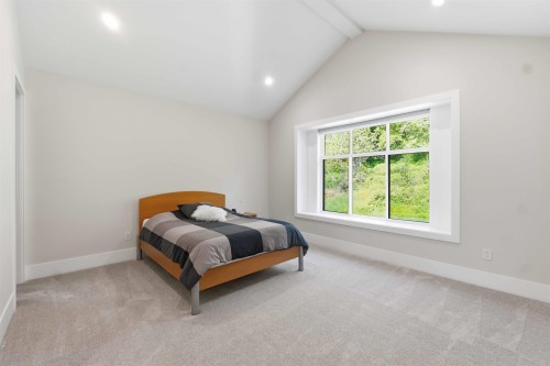 27107 River Road, Maple Ridge, BC - Indoor Photo Showing Bedroom