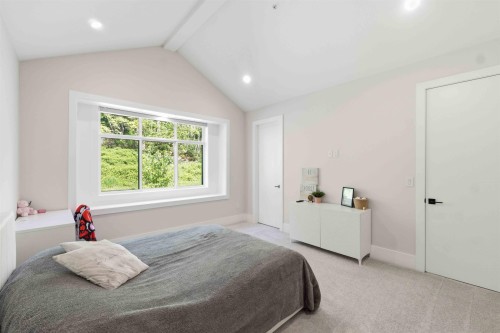 27107 River Road, Maple Ridge, BC - Indoor Photo Showing Bedroom