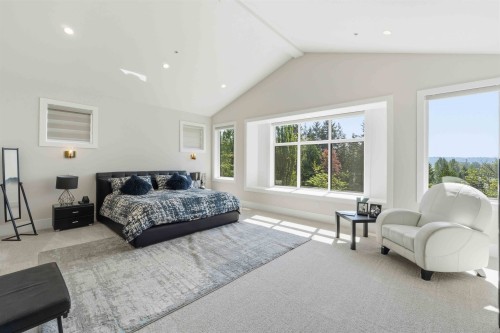 27107 River Road, Maple Ridge, BC - Indoor Photo Showing Bedroom