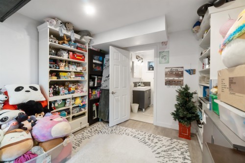 309 Gloucester Court, Coquitlam, BC - Indoor