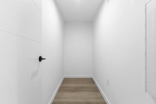 403-2268 Broadway E, Vancouver, BC - Indoor Photo Showing Other Room