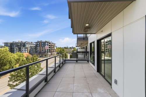 403-2268 Broadway E, Vancouver, BC - Outdoor With Exterior
