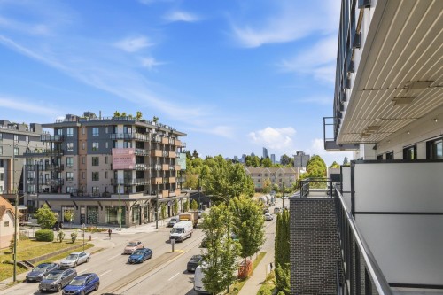 403-2268 Broadway E, Vancouver, BC - Outdoor
