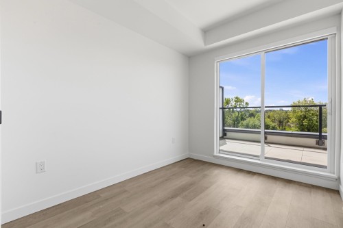 501-2268 Broadway E, Vancouver, BC - Indoor Photo Showing Other Room