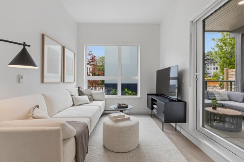 107-2268 Broadway E, Vancouver, BC - Indoor Photo Showing Living Room