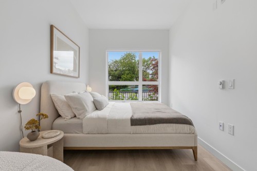 107-2268 Broadway E, Vancouver, BC - Indoor Photo Showing Bedroom