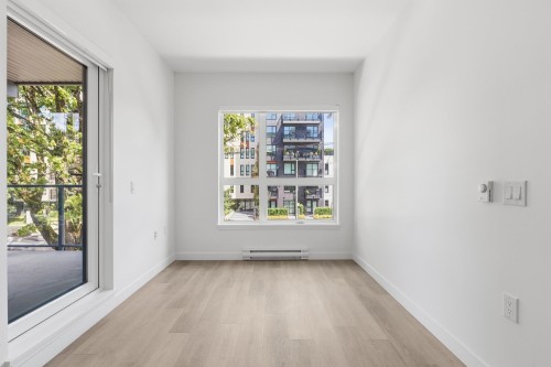 203-2268 Broadway E, Vancouver, BC - Indoor Photo Showing Other Room