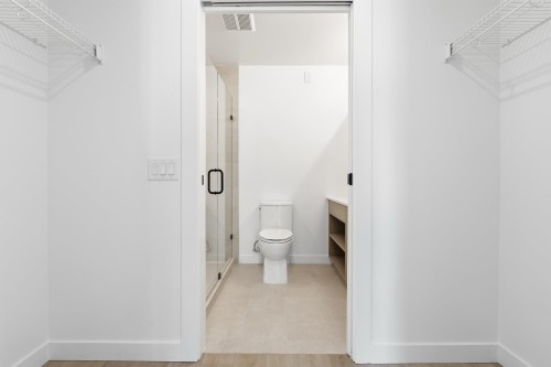 203-2268 Broadway E, Vancouver, BC - Indoor