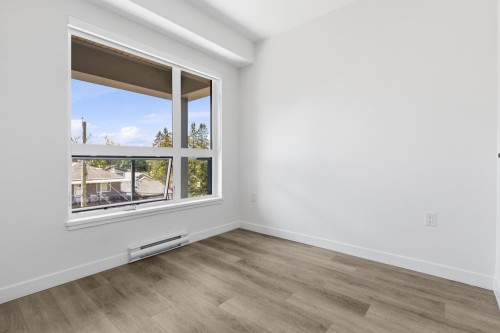 302-2268 Broadway E, Vancouver, BC - Indoor Photo Showing Other Room
