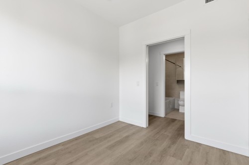507-2268 Broadway E, Vancouver, BC - Indoor Photo Showing Other Room