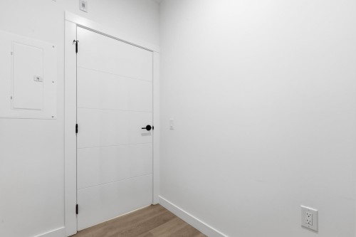 404-2268 Broadway E, Vancouver, BC - Indoor Photo Showing Other Room