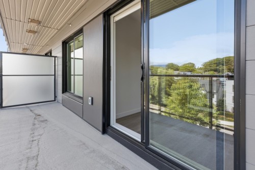404-2268 Broadway E, Vancouver, BC - Outdoor With Exterior
