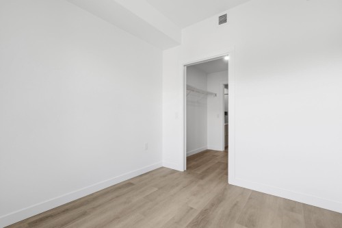 404-2268 Broadway E, Vancouver, BC - Indoor Photo Showing Other Room