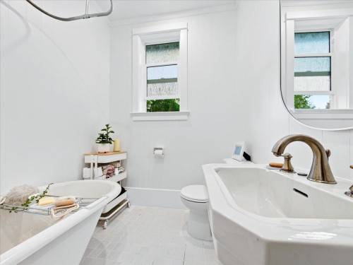 4399 Quebec Street, Vancouver, BC - Indoor Photo Showing Bathroom