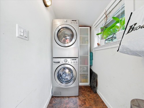 4399 Quebec Street, Vancouver, BC - Indoor Photo Showing Laundry Room