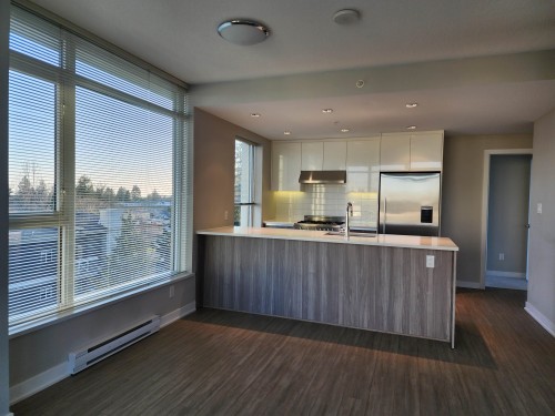 5xx-4900 Lennox Lane , Burnaby, BC V5H 0G9 2