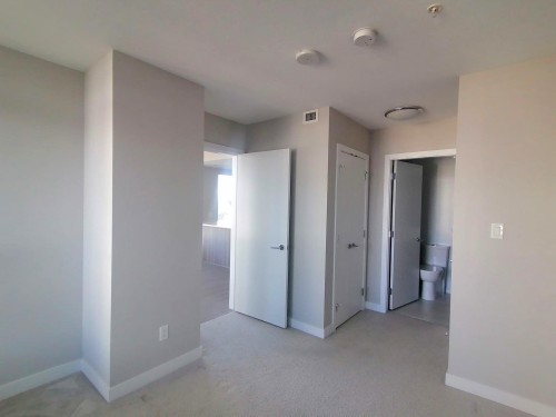 5xx-4900 Lennox Lane , Burnaby, BC V5H 0G9 5