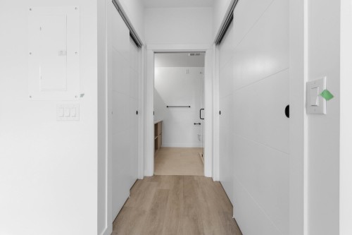 202-2268 Broadway E, Vancouver, BC - Indoor Photo Showing Other Room