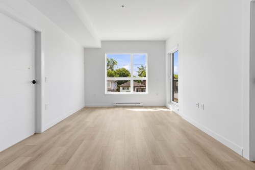 202-2268 Broadway E, Vancouver, BC - Indoor