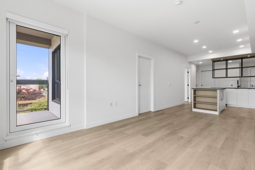 202-2268 Broadway E, Vancouver, BC - Indoor Photo Showing Other Room