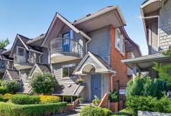 829 7th Avenue W Vancouver, BC V5Z 1C2