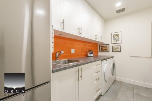 845 Braeside Street, West Vancouver, BC - Indoor Photo Showing Laundry Room