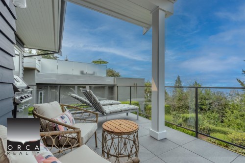 845 Braeside Street, West Vancouver, BC - Outdoor With Exterior