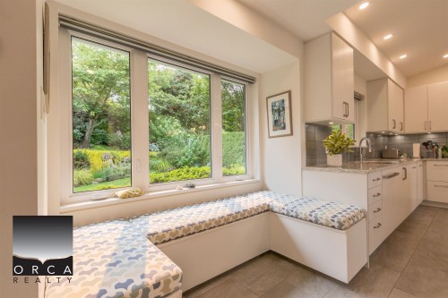 845 Braeside Street, West Vancouver, BC - Indoor Photo Showing Kitchen