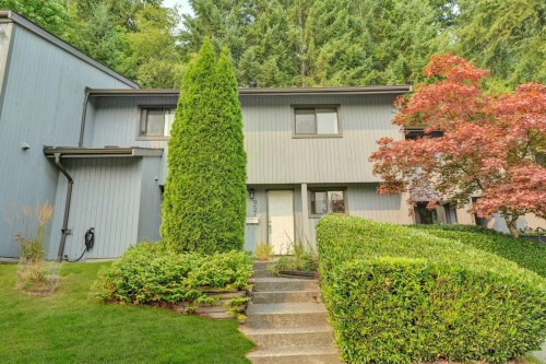 957 Blackstock Road  Port Moody, BC V3H 3S3