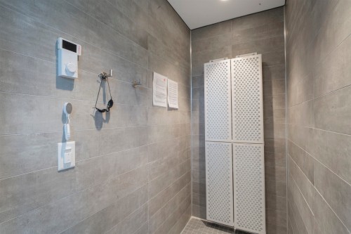 306-1500 Scott Crescent, Squamish, BC - Indoor Photo Showing Bathroom