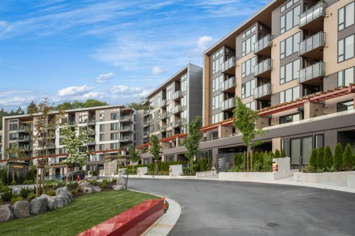 306-1500 Scott Crescent, Squamish, BC - Outdoor With Facade