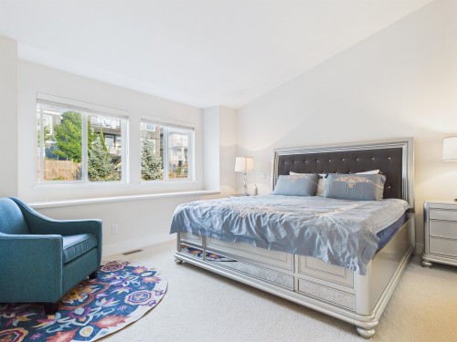 1517 Dayton Street, Coquitlam, BC - Indoor Photo Showing Bedroom
