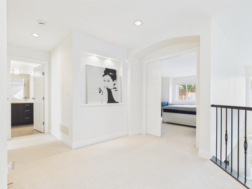1517 Dayton Street, Coquitlam, BC - Indoor Photo Showing Other Room
