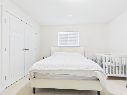 1517 Dayton Street, Coquitlam, BC - Indoor Photo Showing Bedroom