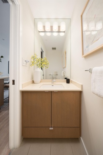 149 1St Avenue E, Vancouver, BC - Indoor Photo Showing Bathroom