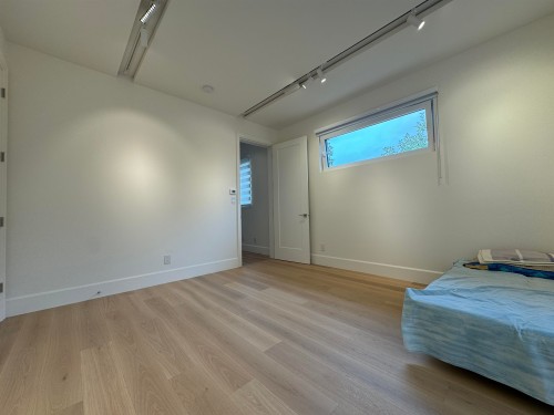10480 No 4 Road, Richmond, BC - Indoor